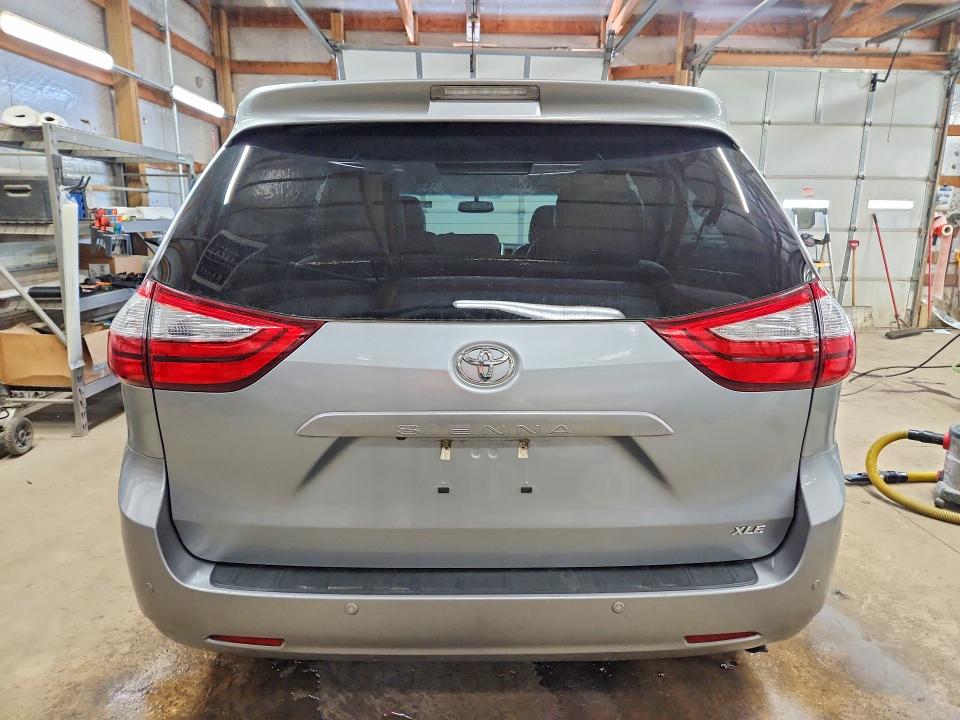 Aukcja sprzedaży 2017 Toyota Sienna, vin: 5TDYZ3DC7HS815917, numer aukcji: 52835006