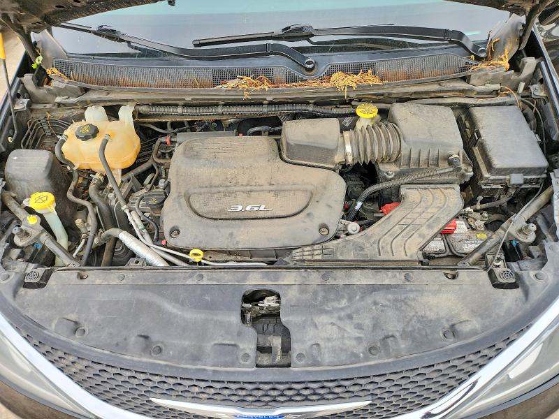 54147456 :رقم المزاد ، 2C4RC1EG0JR321702 vin ، 2018 Chrysler Pacifica مزاد بيع