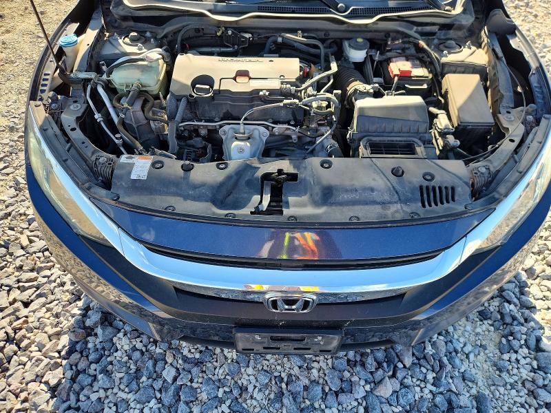 53217946 :رقم المزاد ، 19XFC2F5XJE000970 vin ، 2018 Honda Civic مزاد بيع