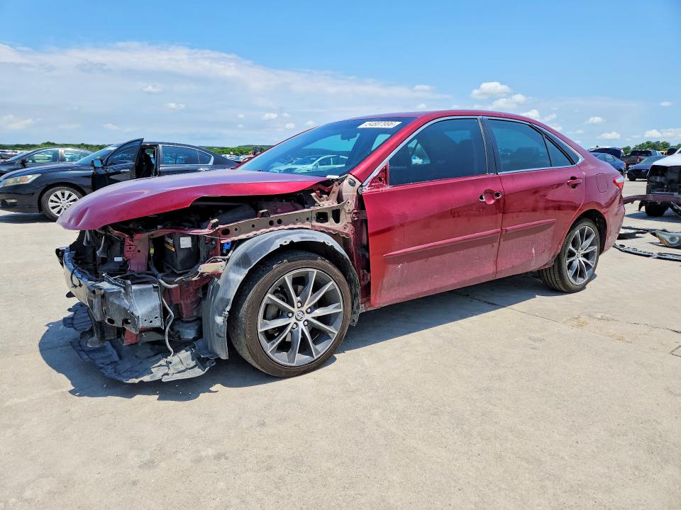 2015 Toyota Camry მანქანა იყიდება აუქციონზე, vin: 4T1BF1FK9FU921880, აუქციონის ნომერი: 54807996