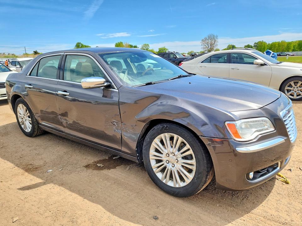 2014 Chrysler 300c მანქანა იყიდება აუქციონზე, vin: 2C3CCAKG6EH139030, აუქციონის ნომერი: 53777716