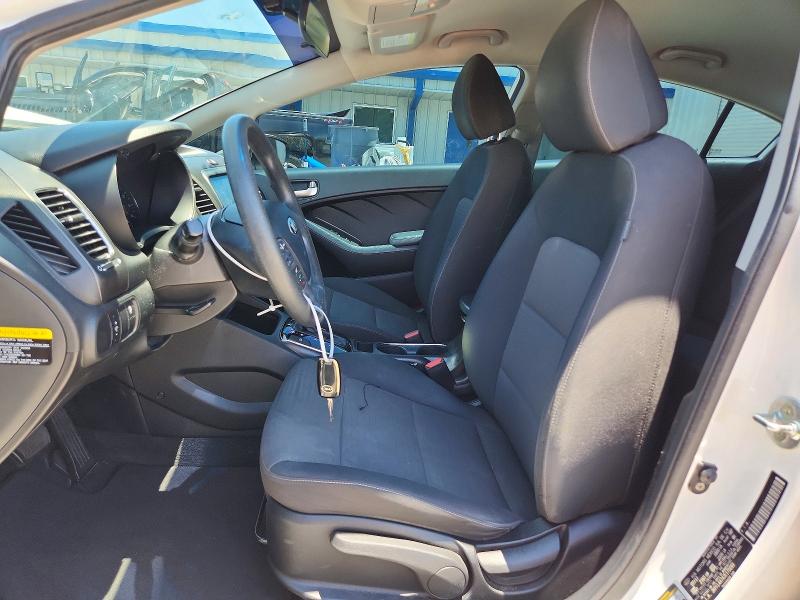 53827846 :رقم المزاد ، 3KPFL4A7XJE175093 vin ، 2018 Kia Forte مزاد بيع