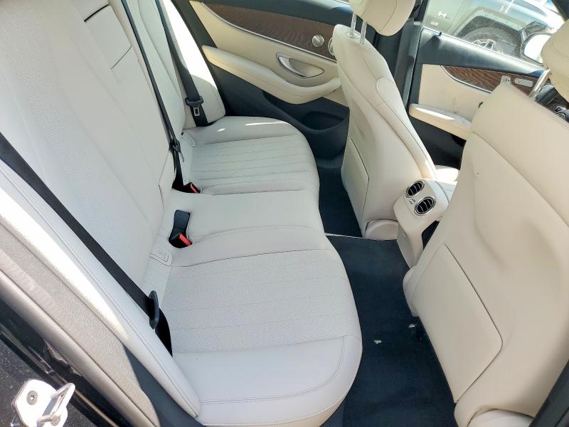48542526 :رقم المزاد ، W1KZF8EB1PB185937 vin ، 2023 Mercedes-benz E مزاد بيع