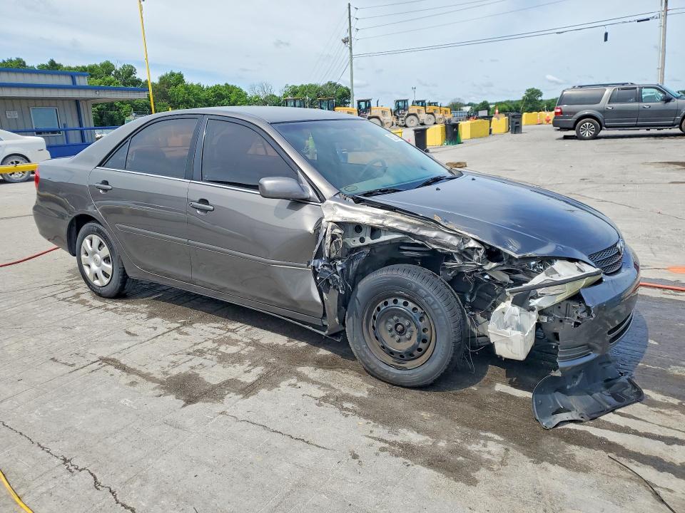 53221466 :رقم المزاد ، 4T1BE32K94U882225 vin ، 2004 Toyota Camry مزاد بيع