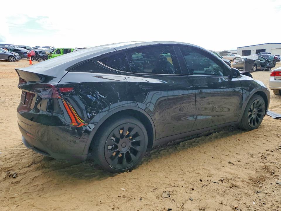 2024 Tesla Model Y მანქანა იყიდება აუქციონზე, vin: 7SAYGDED9RF050897, აუქციონის ნომერი: 54399616