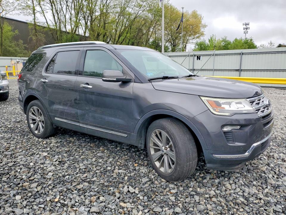 53573366 :رقم المزاد ، 1FM5K8F89JGB67151 vin ، 2018 Ford Explorer مزاد بيع