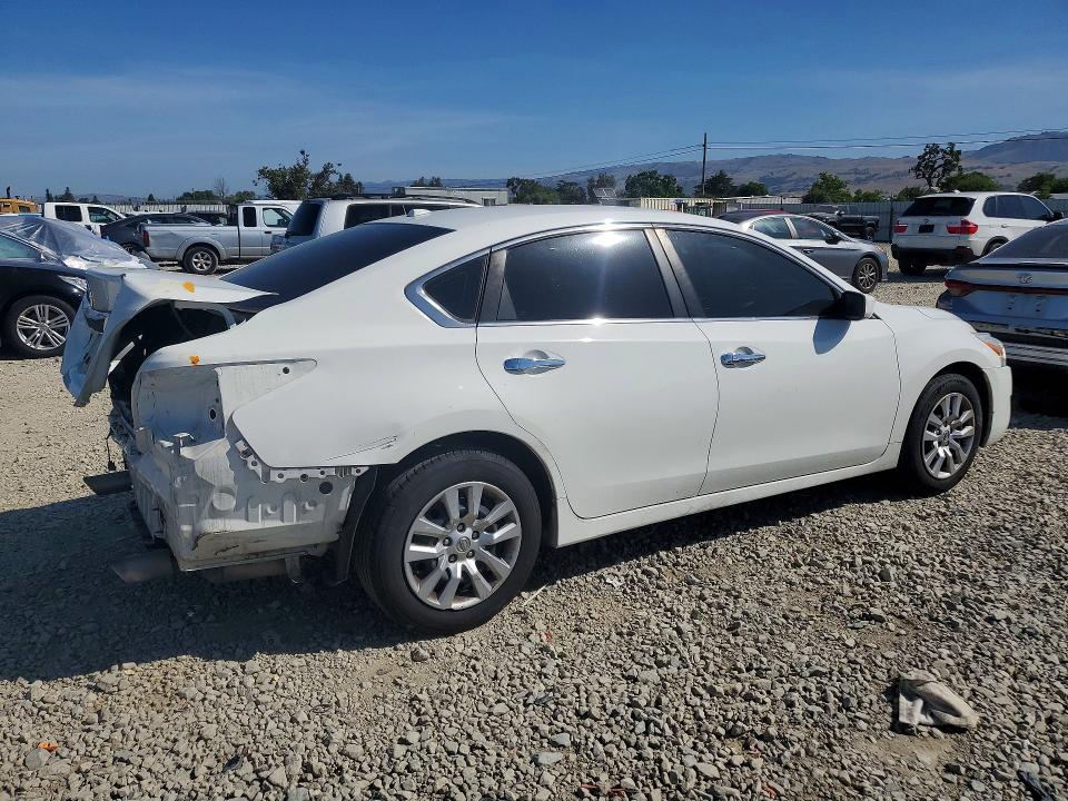 Продажа на аукционе авто 2015 Nissan Altima, vin: 1N4AL3AP6FC459832, номер лота: 51881036