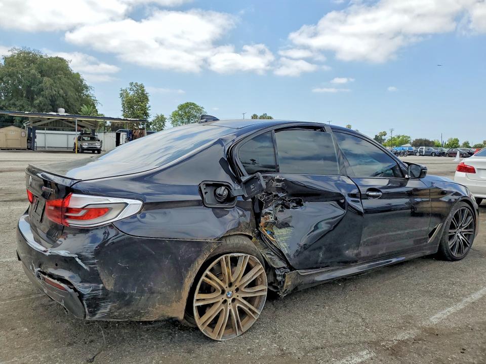 53251026 :رقم المزاد ، WBAJB9C53JG464593 vin ، 2018 Bmw M550xi مزاد بيع