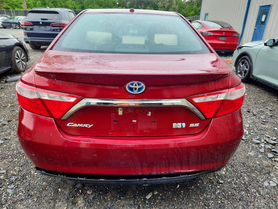 2015 Toyota Camry Hybrid მანქანა იყიდება აუქციონზე, vin: 4T1BD1FK2FU143220, აუქციონის ნომერი: 52612526