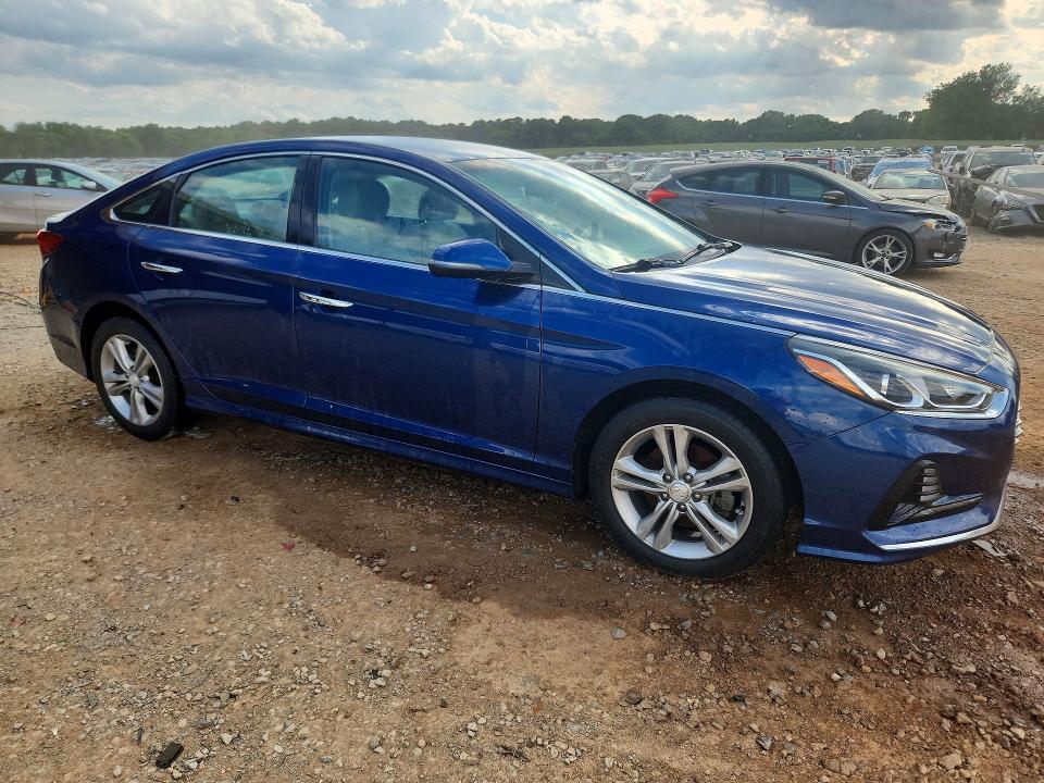53525926 :رقم المزاد ، 5NPE34AF4JH667679 vin ، 2018 Hyundai Sonata مزاد بيع