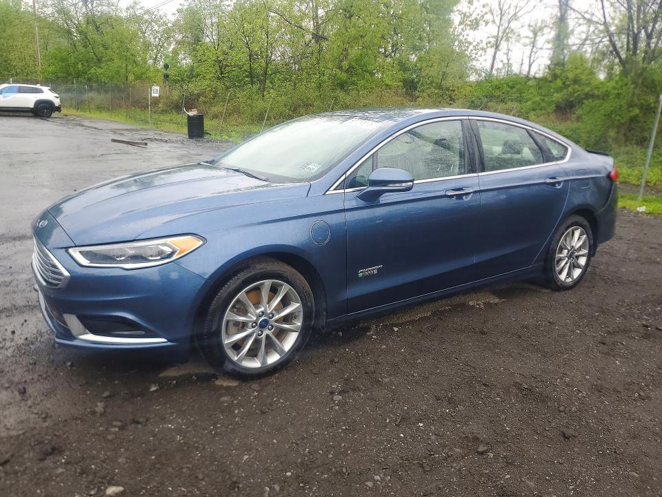52724076 :رقم المزاد ، 3FA6P0PU2JR196254 vin ، 2018 Ford Fusion مزاد بيع