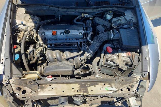 53337696 :رقم المزاد ، 1HGCP2F66BA061724 vin ، 2011 Honda Accord مزاد بيع