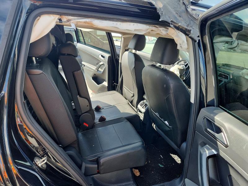 Продажа на аукционе авто 2018 Volkswagen Tiguan, vin: 3VV3B7AX1JM008748, номер лота: 54123056