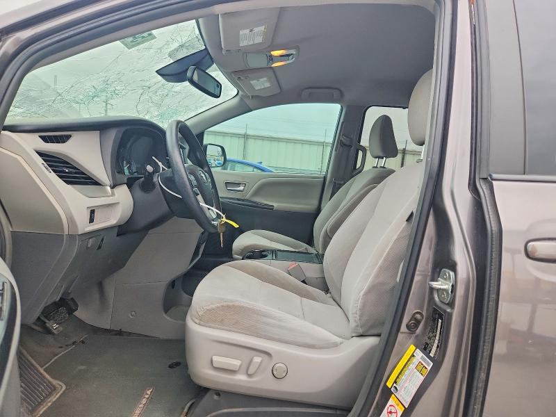 2018 Toyota Sienna მანქანა იყიდება აუქციონზე, vin: 5TDKZ3DC8JS921997, აუქციონის ნომერი: 54736416