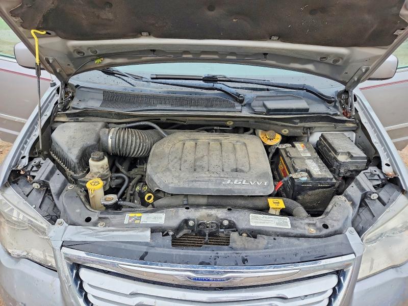 2016 Chrysler Town & Country მანქანა იყიდება აუქციონზე, vin: 2C4RC1BG5GR185614, აუქციონის ნომერი: 51668506