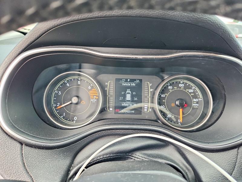 53942286 :رقم المزاد ، 1C4PJLLB0KD185415 vin ، 2019 Jeep Cherokee مزاد بيع