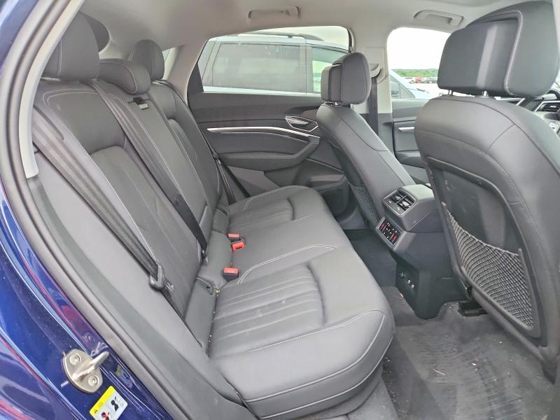 Продажа на аукционе авто 2021 Audi E-tron, vin: WA12AAGE5MB001582, номер лота: 52018686