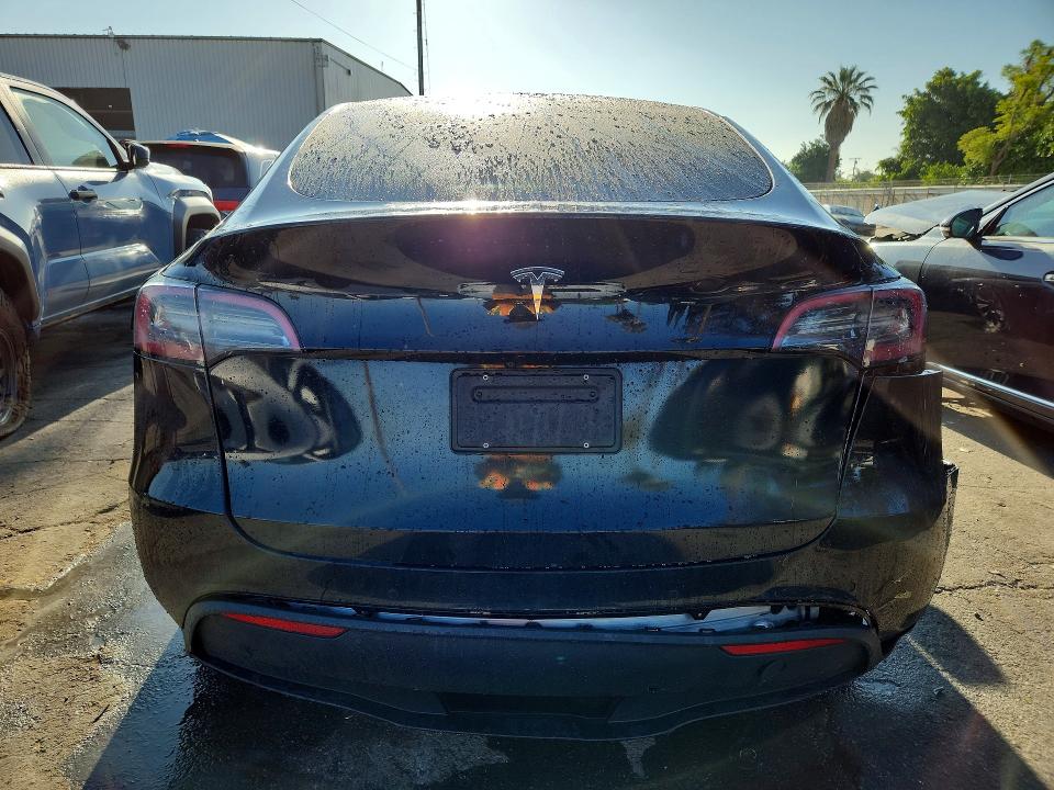51572466 :رقم المزاد ، 7SAYGDEE4NF480307 vin ، 2022 Tesla Model Y مزاد بيع