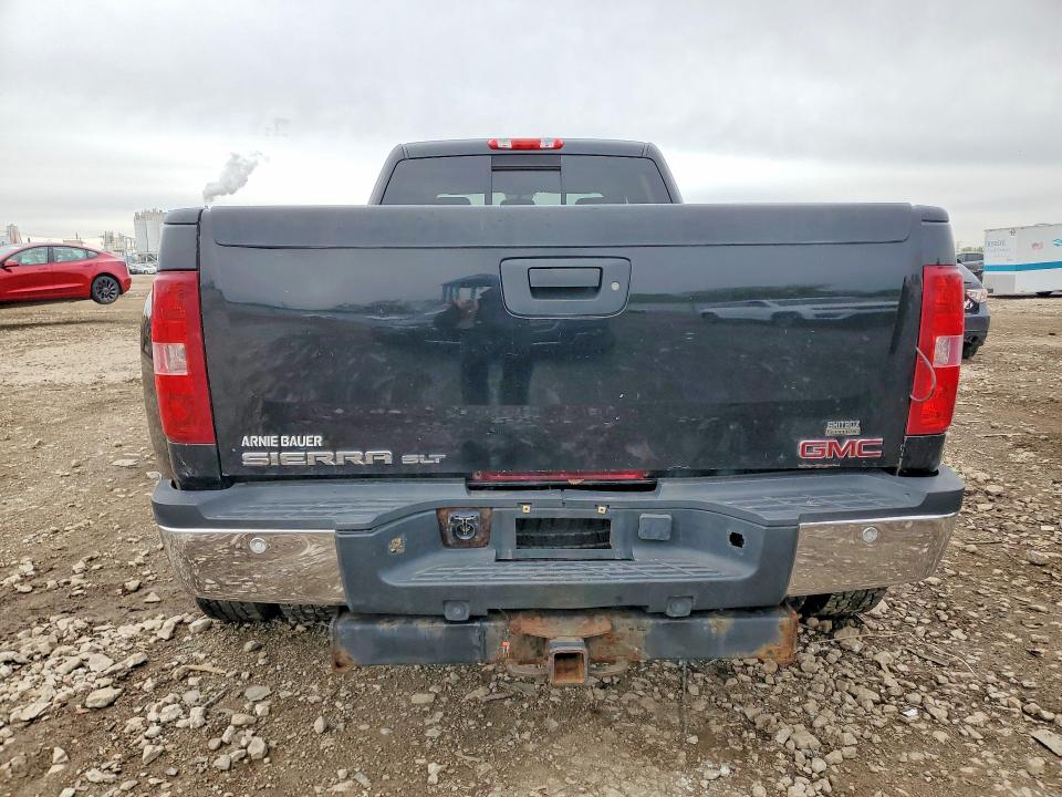 52070656 :رقم المزاد ، 1GT424C85BF170827 vin ، 2011 Gmc Sierra مزاد بيع