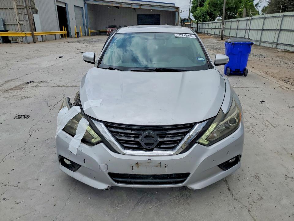 Продаж на аукціоні авто 2017 Nissan Altima, vin: 1N4BL3AP3HC174285, номер лоту: 53716826