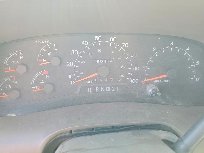 2000 Ford Excursion მანქანა იყიდება აუქციონზე, vin: 1FMNU40L3YEC37832, აუქციონის ნომერი: 52192046