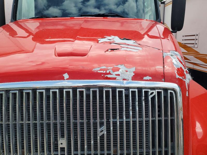2000 Volvo Vnl მანქანა იყიდება აუქციონზე, vin: 4V4ND1RJ9YN787965, აუქციონის ნომერი: 53393106