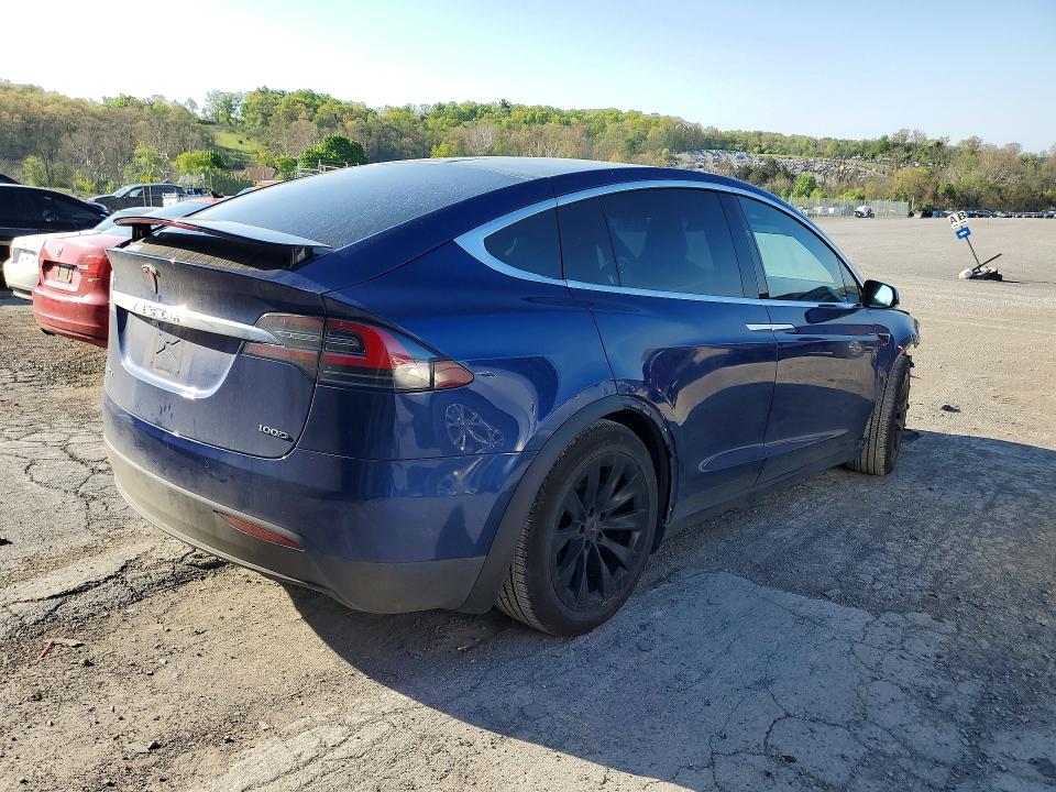 Продажа на аукционе авто 2019 Tesla Model X, vin: 5YJXCAE27KF152626, номер лота: 52351506