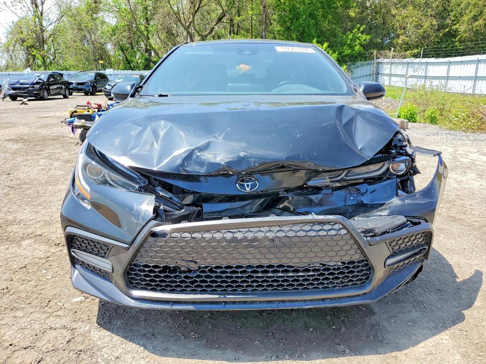 53561246 :رقم المزاد ، 5YFB4MBE5NP107426 vin ، 2022 Toyota Corolla مزاد بيع