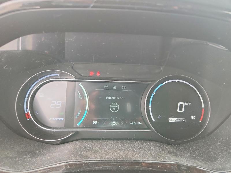 51911206 :رقم المزاد ، KNDCC3LGXM5104048 vin ، 2021 Kia Niro مزاد بيع