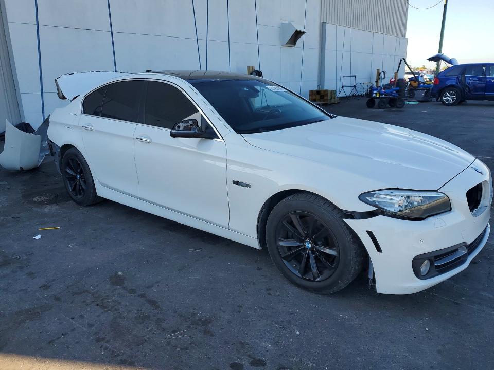 53793106 :رقم المزاد ، WBA5A5C50FD517451 vin ، 2015 Bmw 528 مزاد بيع