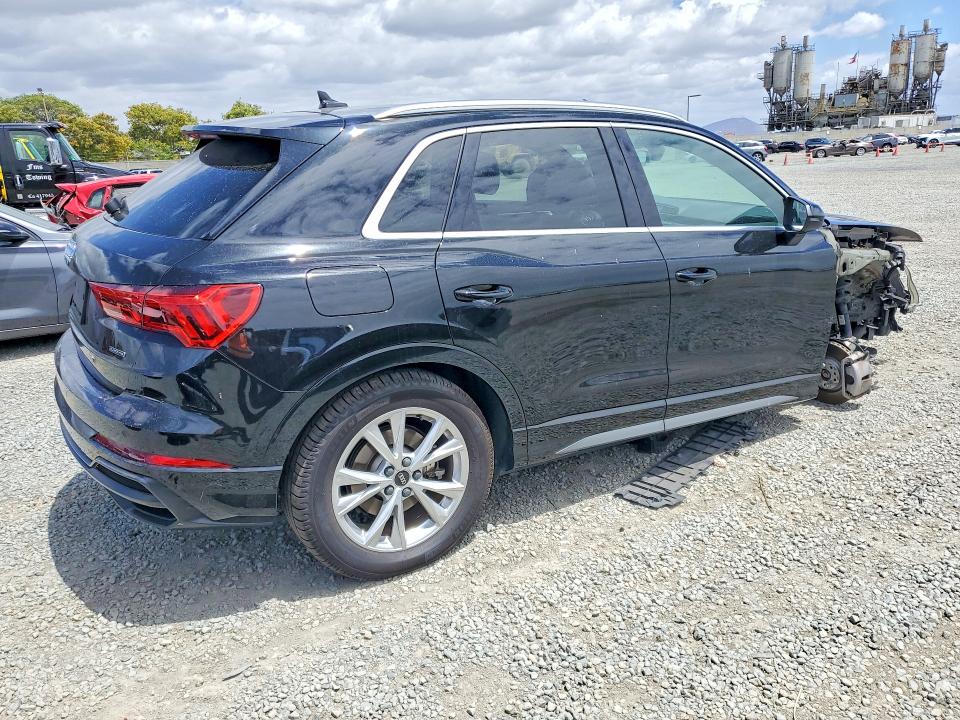 55213246 :رقم المزاد ، WA1DECF38N1131940 vin ، 2022 Audi Q3 مزاد بيع