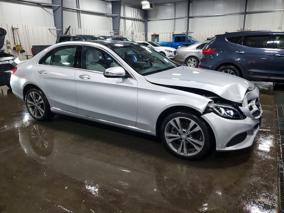 53077056 :رقم المزاد ، 55SWF4KB1GU154127 vin ، 2016 Mercedes-benz C مزاد بيع
