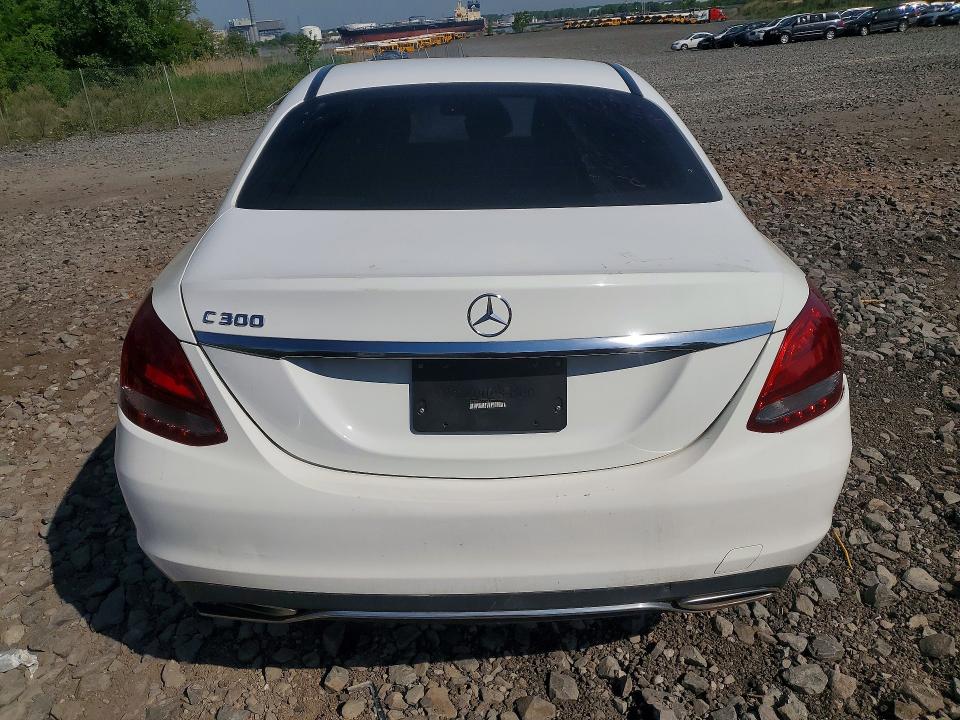 52950676 :رقم المزاد ، 55SWF4JB2HU233681 vin ، 2017 Mercedes-benz C مزاد بيع