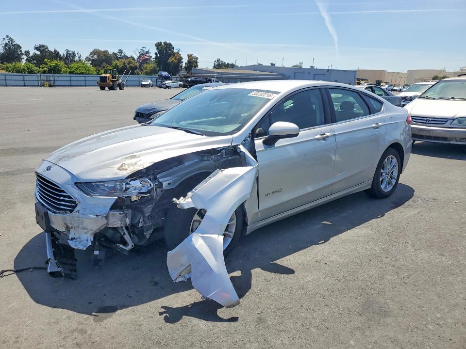 Продажа на аукционе авто 2019 Ford Fusion, vin: 3FA6P0LU7KR105745, номер лота: 53232216