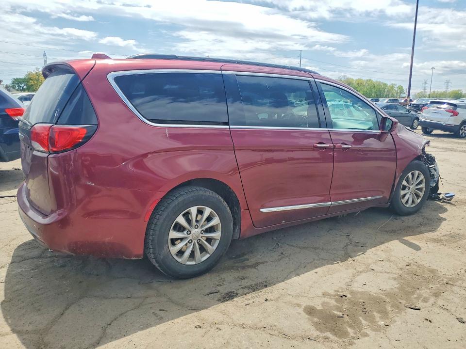 53183766 :رقم المزاد ، 2C4RC1BG7HR583795 vin ، 2017 Chrysler Pacifica مزاد بيع
