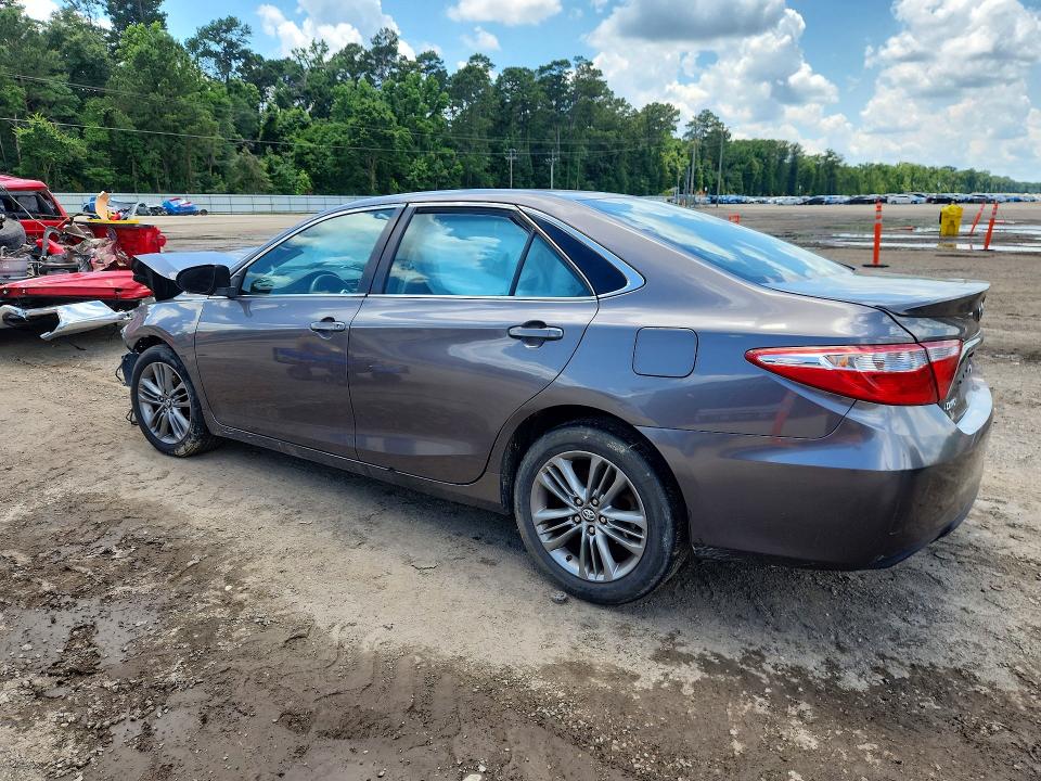 55582236 :رقم المزاد ، 4T1BF1FKXGU583892 vin ، 2016 Toyota Camry مزاد بيع