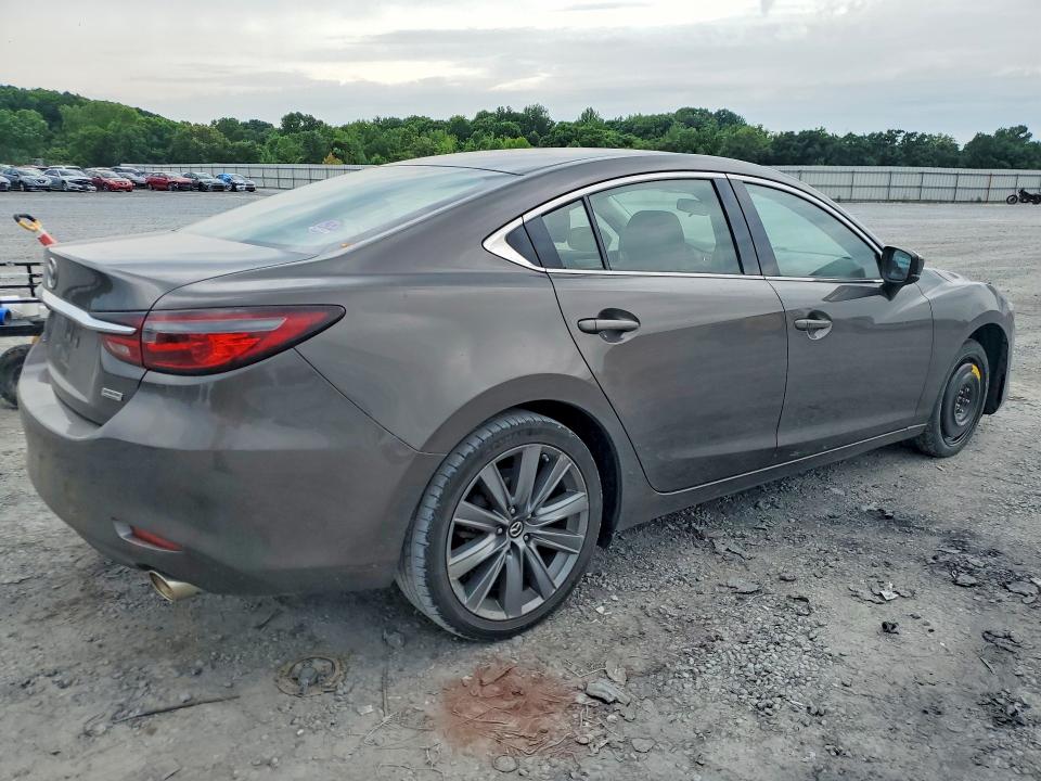 52568896 :رقم المزاد ، JM1GL1VM6J1307157 vin ، 2018 Mazda 6 مزاد بيع