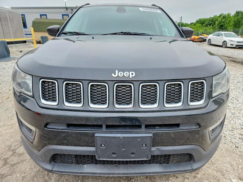54258336 :رقم المزاد ، 3C4NJCAB3JT204185 vin ، 2018 Jeep Compass مزاد بيع