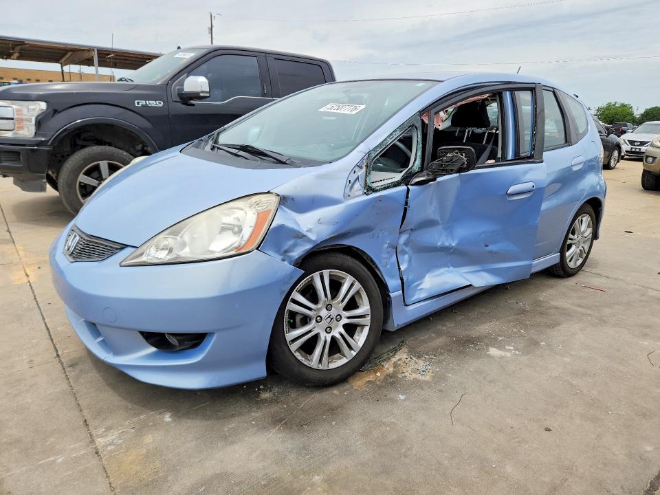 52507776 :رقم المزاد ، JHMGE8H48AC037723 vin ، 2010 Honda Fit مزاد بيع