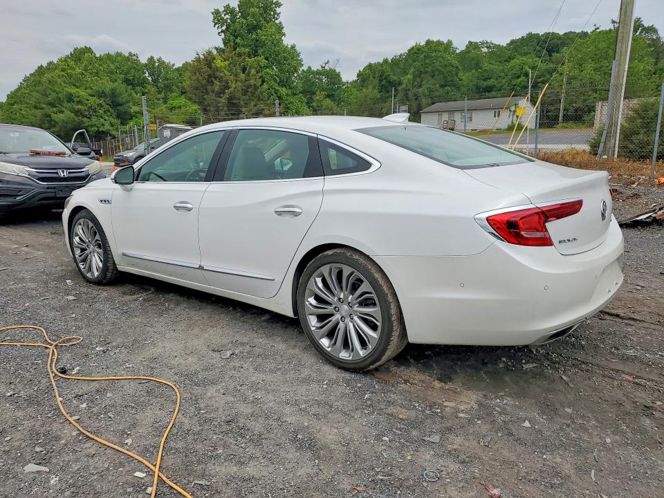 54695326 :رقم المزاد ، 1G4ZR5SS6HU182375 vin ، 2017 Buick Lacrosse مزاد بيع