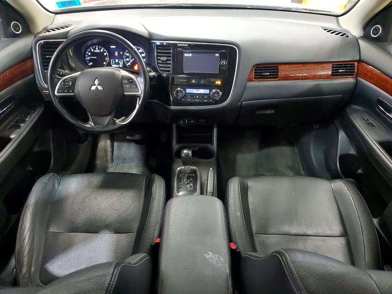 53586396 :رقم المزاد ، JA4AZ3A37FZ002542 vin ، 2015 Mitsubishi Outlander مزاد بيع
