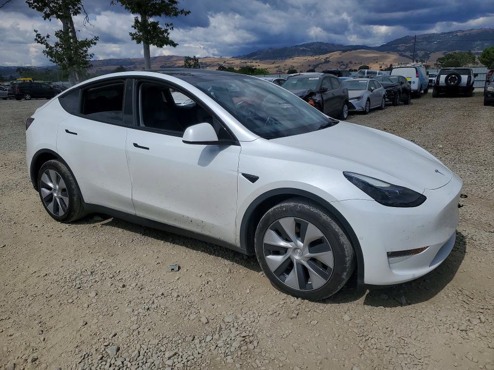 Auction sale of the 2022 Tesla Model Y, vin: 7SAYGDEE7NF538278, lot number: 55373306