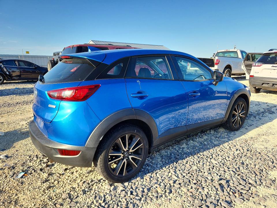 53090346 :رقم المزاد ، JM1DKFC70H0176310 vin ، 2017 Mazda Cx-3 مزاد بيع
