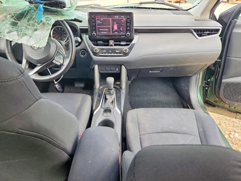 53812136 :رقم المزاد ، 7MUCAAAG7NV031042 vin ، 2022 Toyota Corolla Cross مزاد بيع
