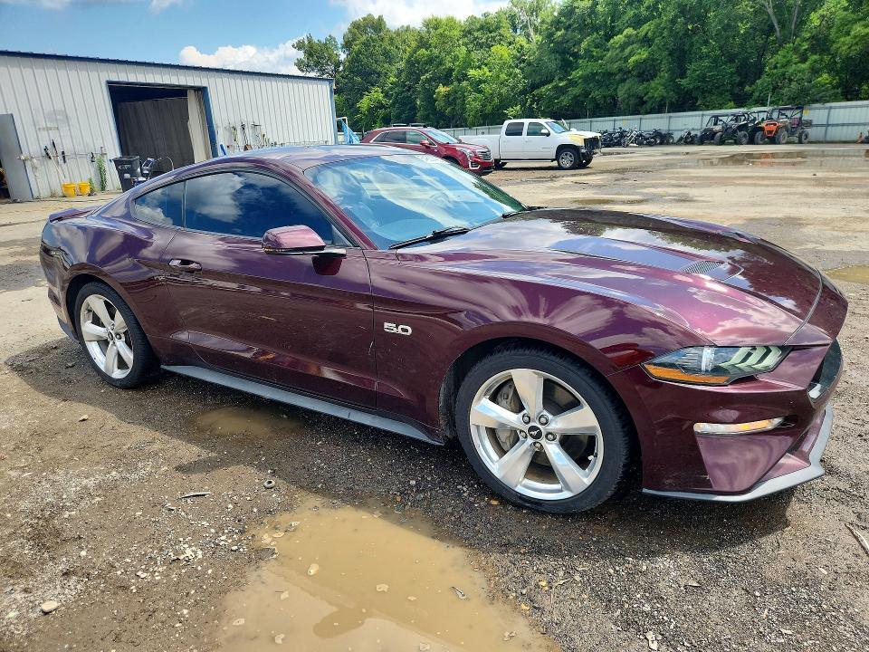 54857496 :رقم المزاد ، 1FA6P8CF0J5114031 vin ، 2018 Ford Mustang مزاد بيع