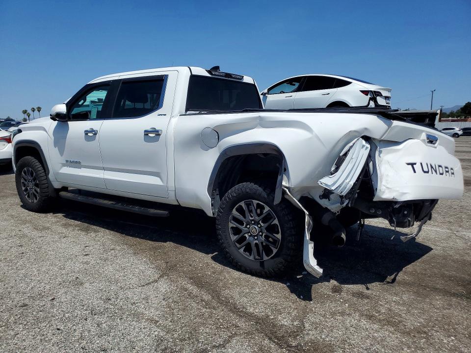 Продажа на аукционе авто 2022 Toyota Tundra, vin: 5TFJA5BC3NX001048, номер лота: 53648176