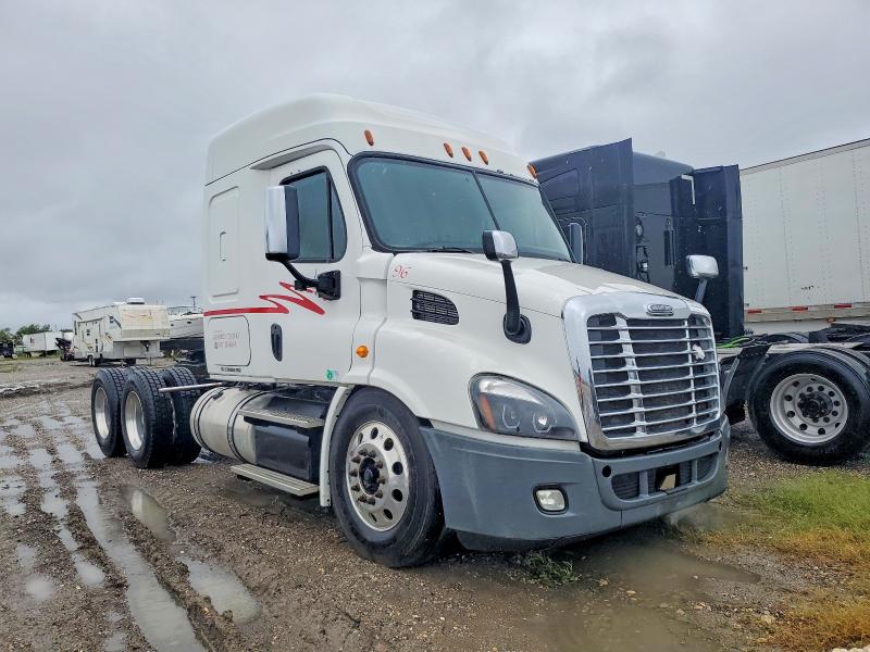 52028456 :رقم المزاد ، 3AKJGHDV9ESFS7920 vin ، 2014 Freigliner Cascadia مزاد بيع