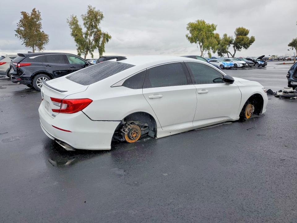 52493936 :رقم المزاد ، 1HGCV1F42MA019732 vin ، 2021 Honda Accord مزاد بيع
