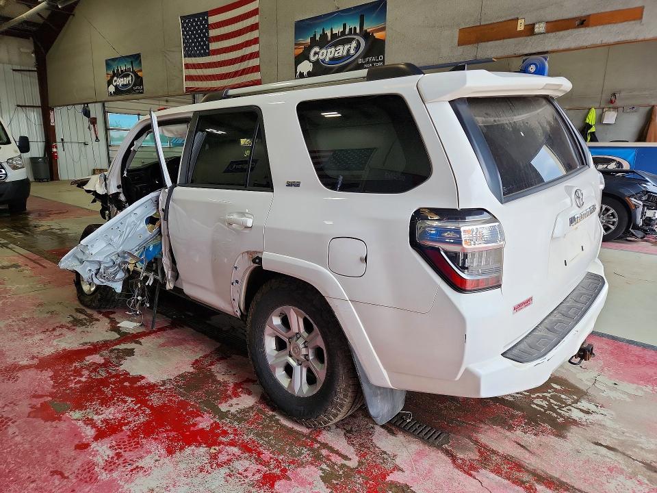 2020 Toyota 4runner მანქანა იყიდება აუქციონზე, vin: JTEBU5JR1L5757497, აუქციონის ნომერი: 54347406
