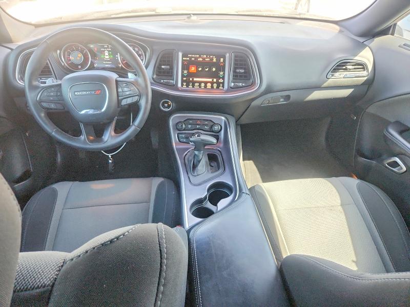 2015 Dodge Challenger მანქანა იყიდება აუქციონზე, vin: 2C3CDZAT5FH761596, აუქციონის ნომერი: 53380416